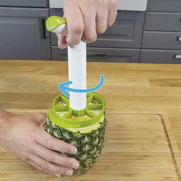 Pineapple Slicer and Wedger - Picture 5 of 8